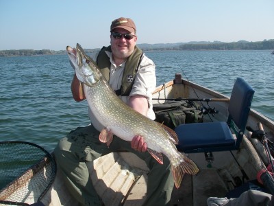 Simon Pledge 26lb opening day pike